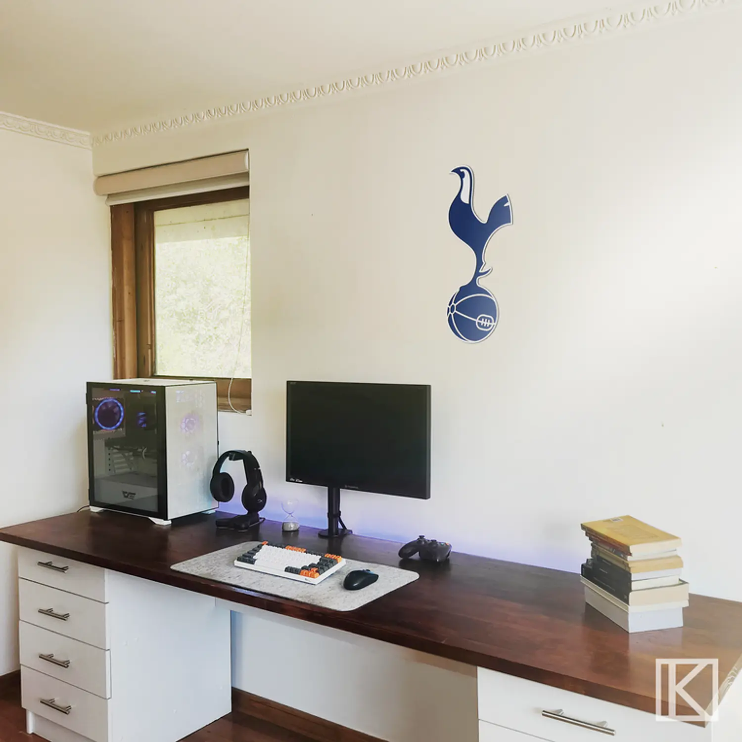 Escudo Tottenham Hotspur 4