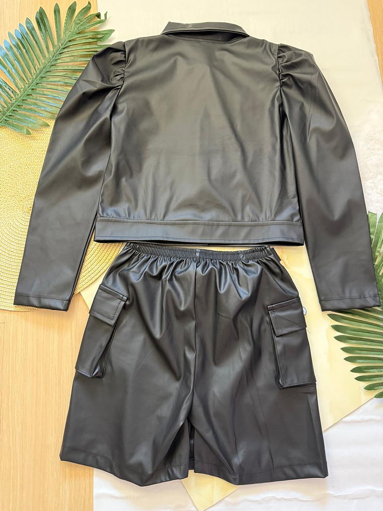 Conjunto infantil cuerina 2