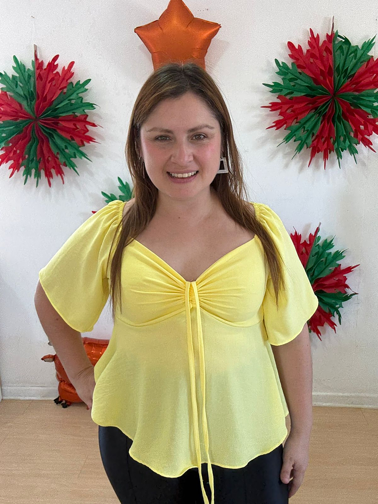 Blusa con cordón  2