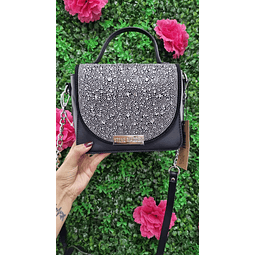 CARTERA NEGRA STEVE MADDEN BRILLOS PLATEADOS