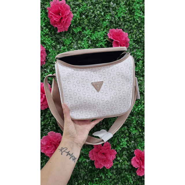 LONCHERA BEIGE GUESS