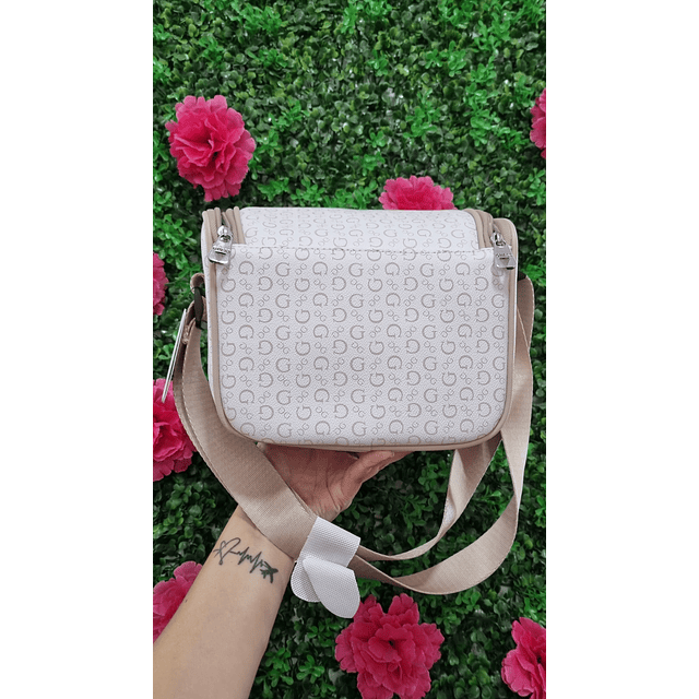 LONCHERA BEIGE GUESS