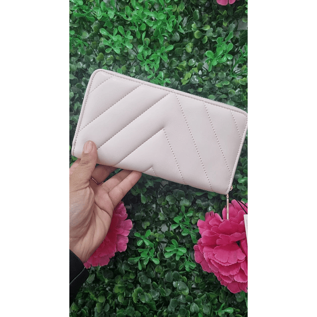 BILLETERA BLANCA CON PUNTOS DORADOS VS