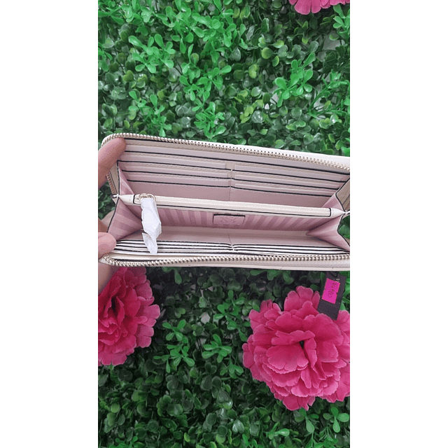 BILLETERA BLANCA CON PUNTOS DORADOS VS