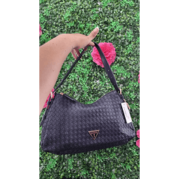 CARTERA DE HOMBRO GUESS NEGRA C/LOGO TRIANGULO
