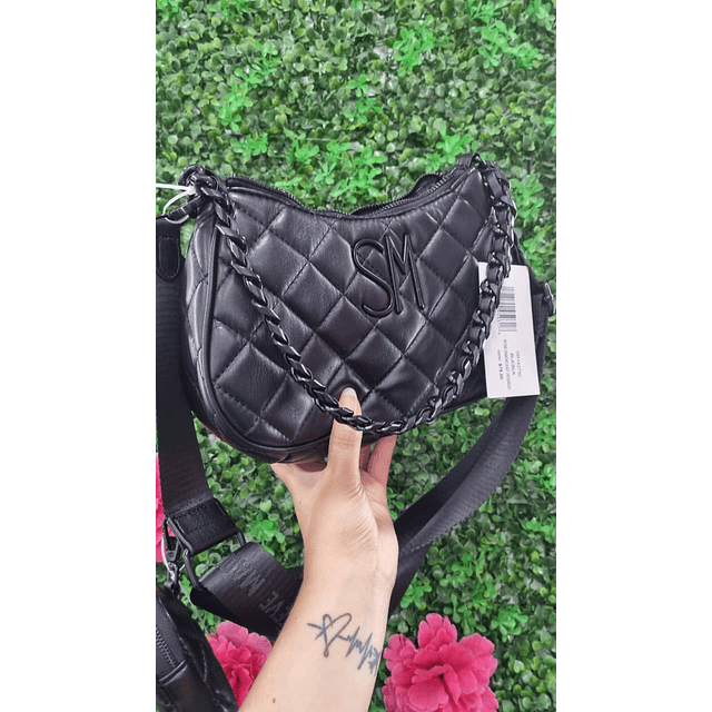 CARTERA DE HOMBRO JUICY NEGRA +CORREA LARGA ACOLCHADA