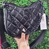 CARTERA DE HOMBRO JUICY NEGRA +CORREA LARGA ACOLCHADA