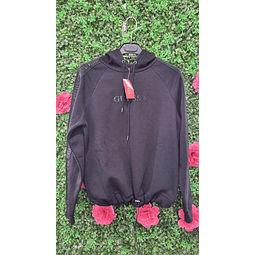 POLERON GUESS NEGRO FRANJA CON LOGO EN BRAZOS CON GORRO TALLA L