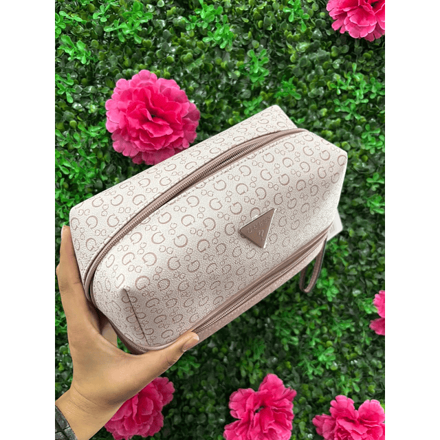 COSMETIQUERO ROSADO GUESS