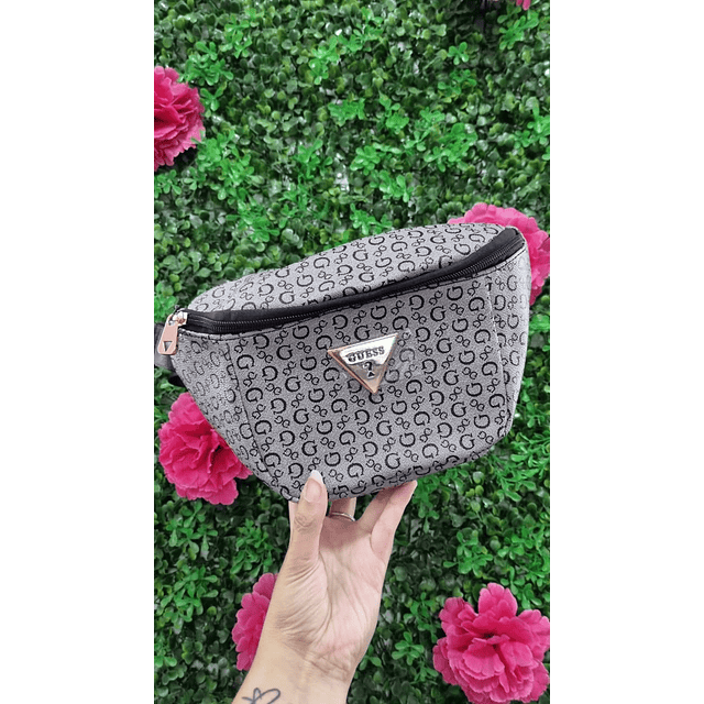 BANANO MUJER GRIS CON LETRAS NEGRAS