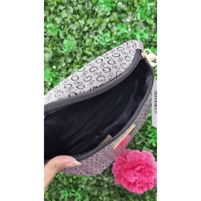 BANANO MUJER GRIS CON LETRAS NEGRAS