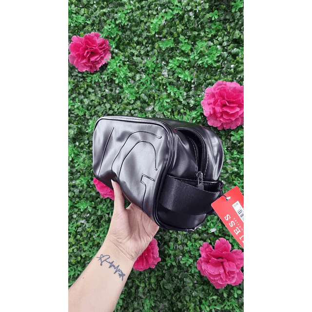 NECESSER HOMBRE GUESS - NEGRO COMPLETO