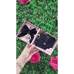TARJETERO + LLAVERO JUICY COUTURE
