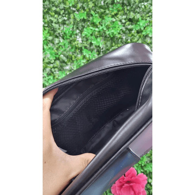 NECESSER HOMBRE GUESS NEGRO CON GRIS