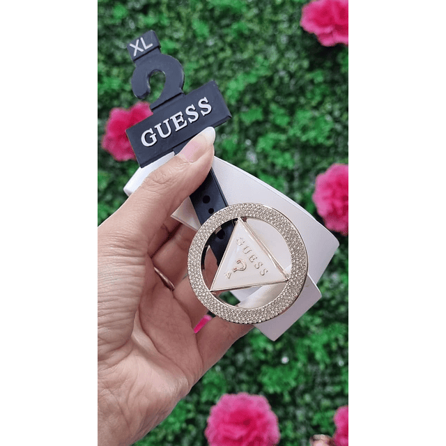 CINTURON BLANCO CON HEBILLA DORADA triangulo talla XL