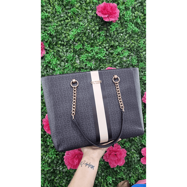 TOTE GUESS CON CADENAS Y FRANJA AL CENTRO BLANCA VERTICAL