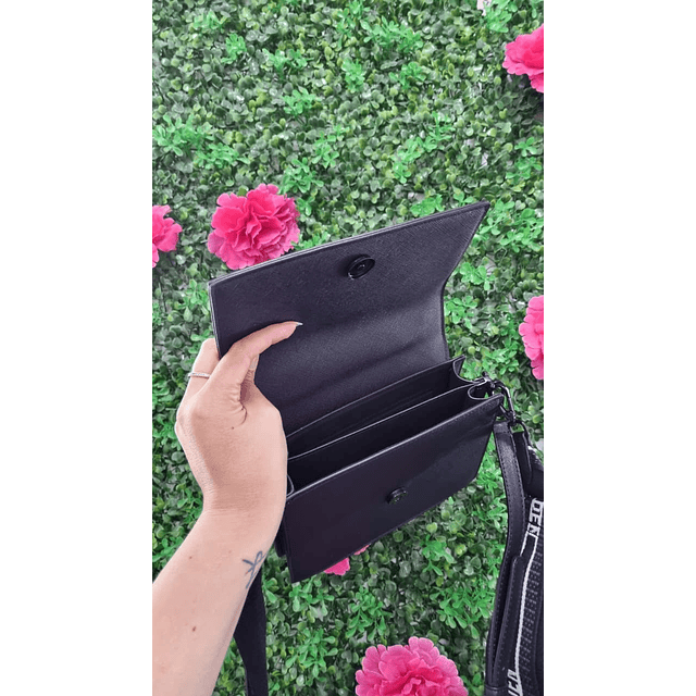 CROSSBODY STEVE MADDEN NEGRO RECTANGULAR DOBLE CORREA Y MONEDERO