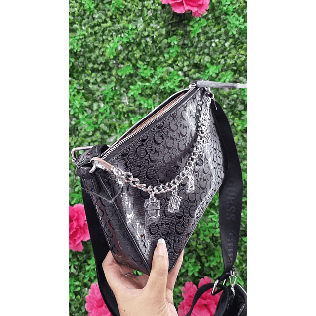 CROSSBODY NEGROC CHAROL CON CADENA GUESS