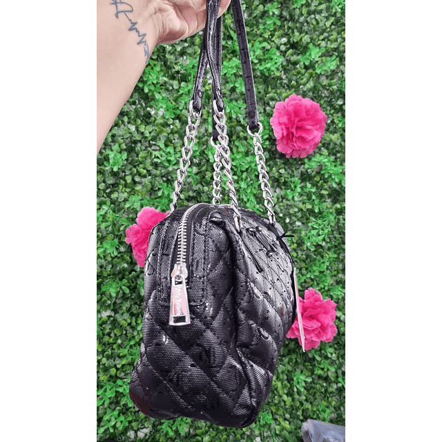 CARTERA NEGRA DE HOMBRO CHAROL JUICY
