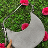 CARTERA PLATEADA CON BRILLO VS MEDIA LUNA