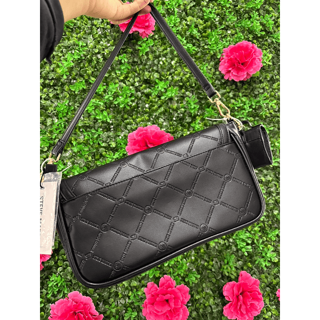 CARTERA DE HOMBRO STEVE MADDEN CON LETRAS DORADAS