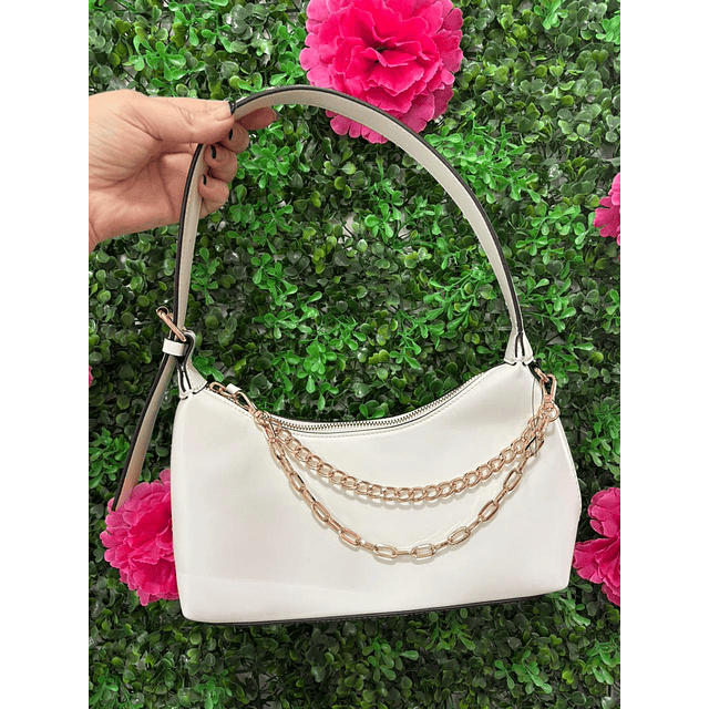 CARTERA GUESS BLANCA CON LETRAS DORADAS