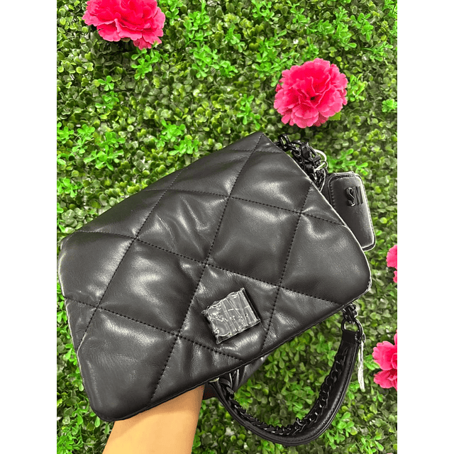 CARTERA STEVE MADDEN ROMBOS NEGRA, CORREA CADENAS + MONEDERO
