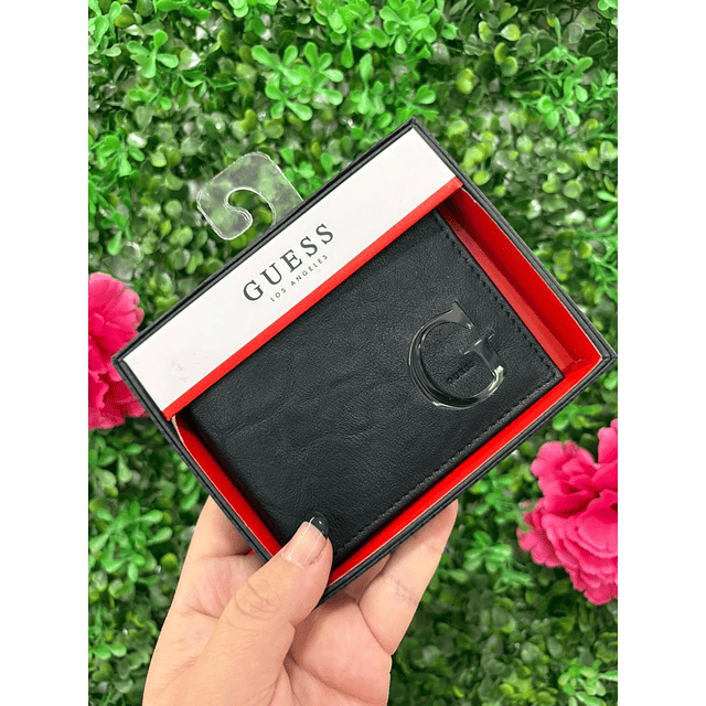 BILLETERA NEGRA GUESS CON LETRA G GRANDE