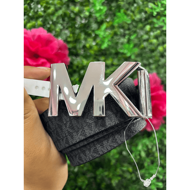 CINTURON MK REVERSIBLE NEGRO MONOGRAMO/NEGRO LISO TALLA S