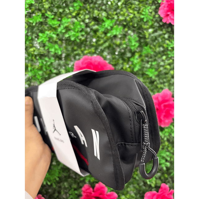 NECESSER HOMBRE JORDAN