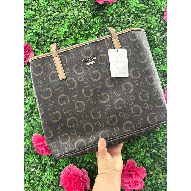 TOTE CAFE CON LETRAS BEIGE Y SOBRE