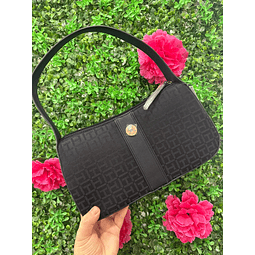 MINI CARTERA DE HOMBRO TOMMY NEGRA