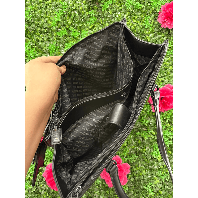 TOTE STEVE MADDEN NEGRO DETALLE ESTRELLA