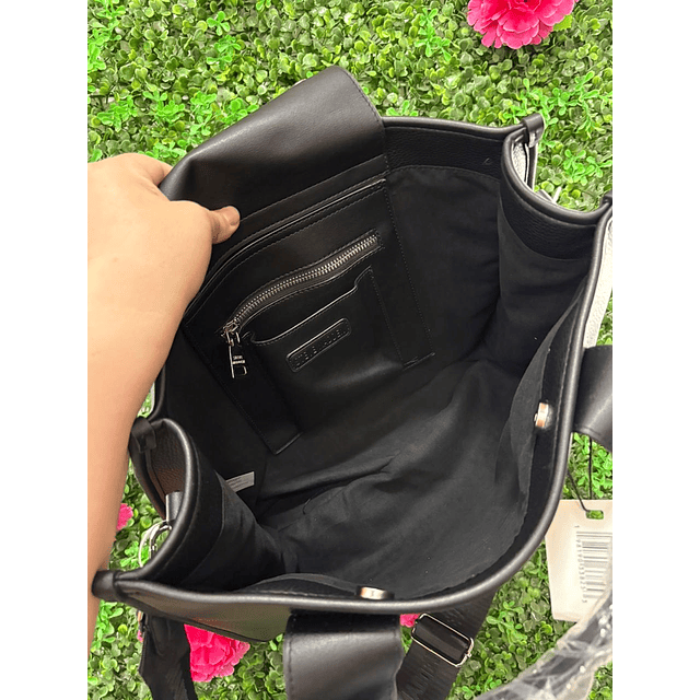 TOTE STEVE MADDEN NEGRO TIPO MALETIN + TARJETERO