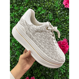 ZAPATILLAS MK VAINILLA CON PLATAFORMA NRO 39