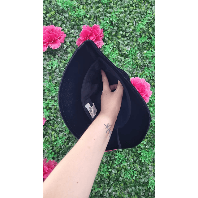 GORRO BUCKET GUESS NEGRO GAMUZA