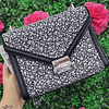 CROSSBODY MK NEGRO CON BRILLANTES CON TAPA