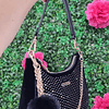 CARTERA LUNA GUESS NEGRA CON BRILLANTES + POMPON
