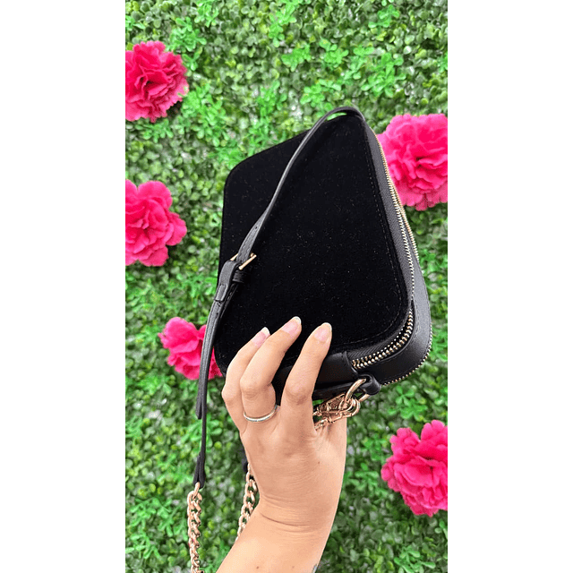 CROSSBODY GUESS NEGRO GAMUZA DOBLE CIERRE