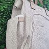 PAÑALERA GUESS ROSA CLARO ESTILO MOCHILA