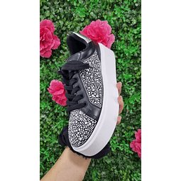 ZAPATILLAS ROMEY NEGRAS C/BRILLOS NRO 36.5