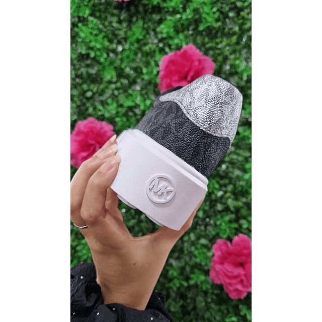 ZAPATILLA MK ROMEY NEGRA TALLA 36 - NUEVA COLECCION