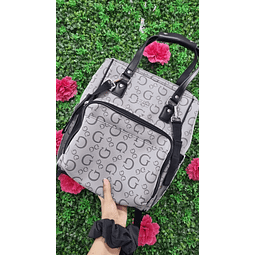 PAÑALERA GUESS ESTILO MOCHILA GRIS