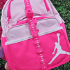 MOCHILA JORDAN ROSA NEON + LONCHERA