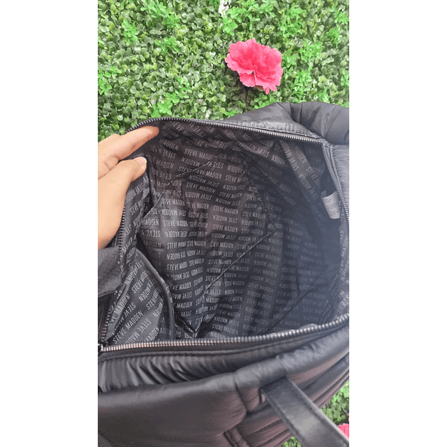 BOLSO ACOLCHADO NEGRO STEVE MADDEN+MONEDERO