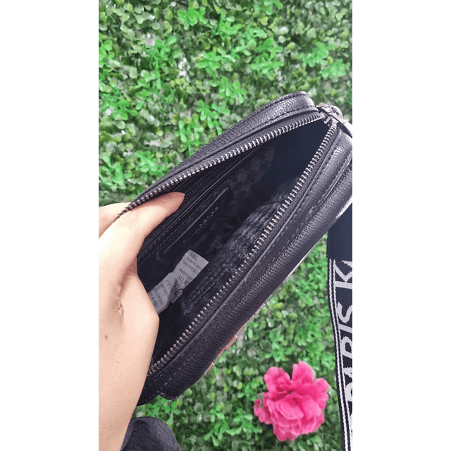 CROSSBODY NEGRO KARL LOGO PLATEADO