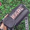CROSSBODY NEGRO KARL LOGO PLATEADO