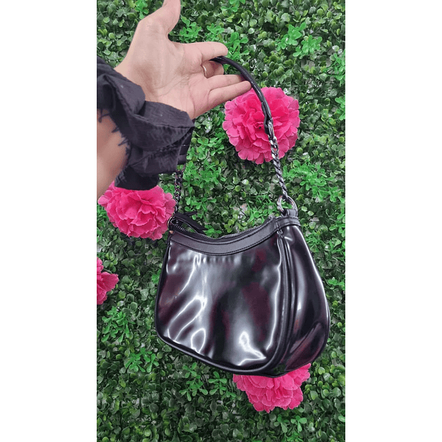 CARTERA DE HOMBRO JUICY NEGRA CORONA