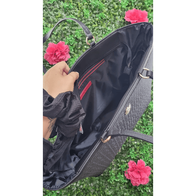 TOTE TOMMY NEGRO CIERRE COMPLETO