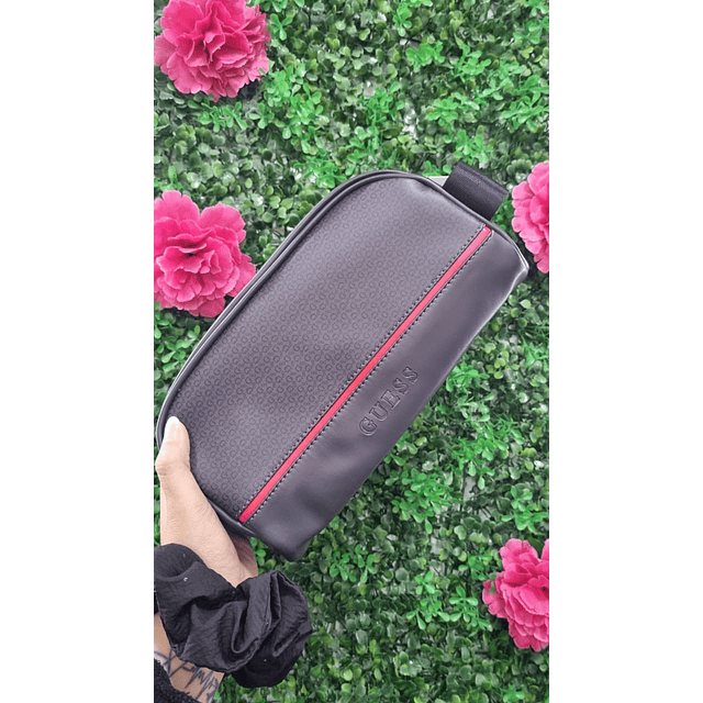 NECESER GUESS NEGRO